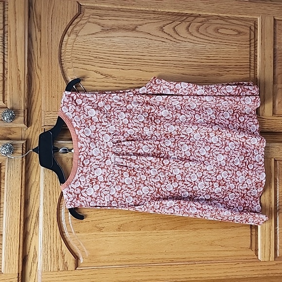 EUC Loft Sleeveless Tee - Picture 3 of 4